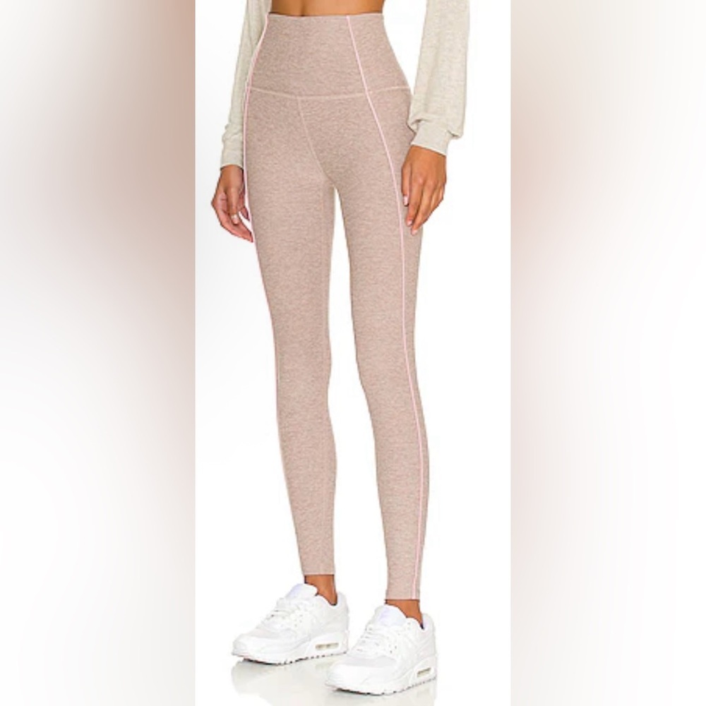 Beyond Yoga Spacedye Pipe Up High Waisted Midi Legging in Chai - Size XS - Picture 1 of 7